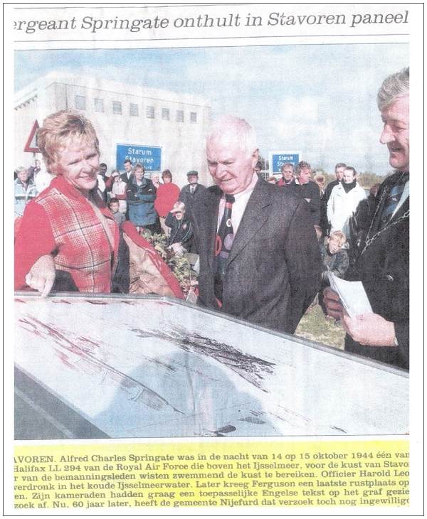 2004 - Sgt. Alfred Charles Springate unveils memorial - Staveren/Stavoren/Starum