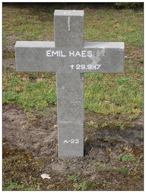 Vzfw. Emil Haes - Grab A 23 - 1914-1918 Ysselsteyn - by Fred Munckhof