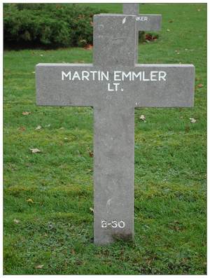 Lt. Martin Emmler - Grab B 30 - 1914-1918 Ysselsteyn - by Fred Munckhof