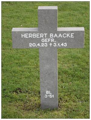 Gefr. Herbert Baacke - headstone BL-3-51 - by Fred Munckhof