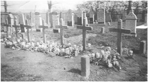 Blokzijl - 7 Commonwealth War Graves - Crew Lancaster JB420
127 = North, Leslie - UK
128 = Lewis, Harry - UK
129 = Munday, Arnold - UK
130 = Doye, Peter James - UK
131 = Mell, Ernest - UK
132 = Swanston, Leslie Seton Dewar - UK
133 = Briggs, Thomas Watt - UK