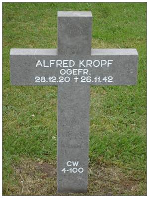 Ogefr. Alfred Kropf - headstone CW-4-100 - by Fred Munckhof