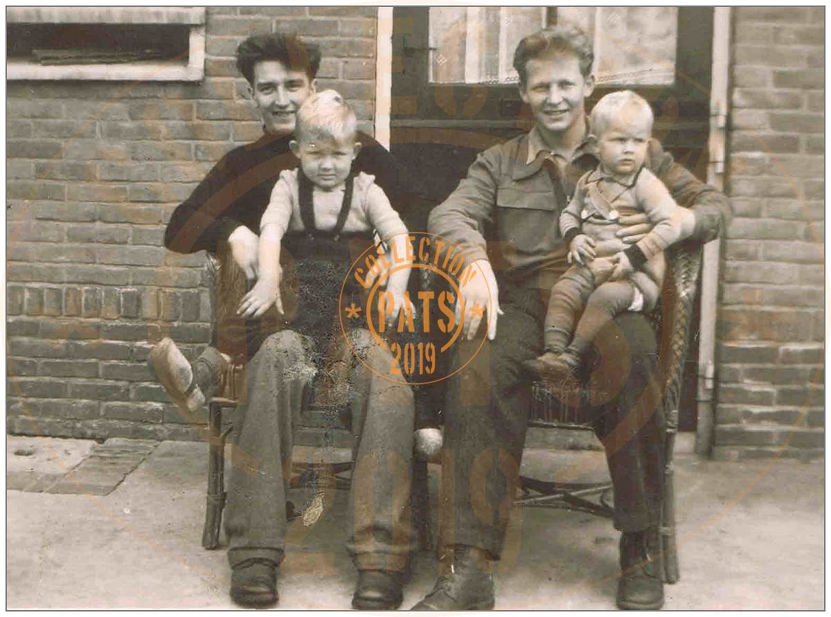 16080349 - Sgt. Eugene J. Glisynski - 1st Lt. William C. O'Barr - abt. Jun 1944 - with Jochemsen boys