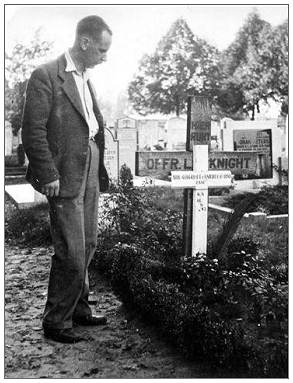 Hobday at grave of his pilot Les Knight