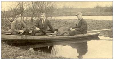 near Houseboat - de Belt - 1945