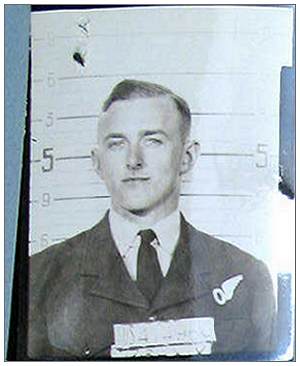 ID photo - 414960 - F/O. - Navigator - William Eric Riley