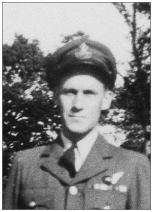 1332301 - F/Sgt. Leslie Charles 'Woollie' Woollard - RAF