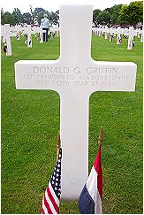 Headstone - Griffin - Margraten, NL