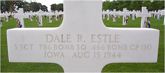 Headstone - Estle - Margraten, NL
        grave adopted by Hermsen family