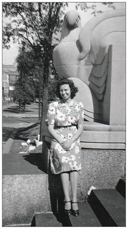 Mrs. Clara M. Radich née Rech - 1943, USA