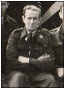 Johan Johnstone Sloan - at crew photo - 1943