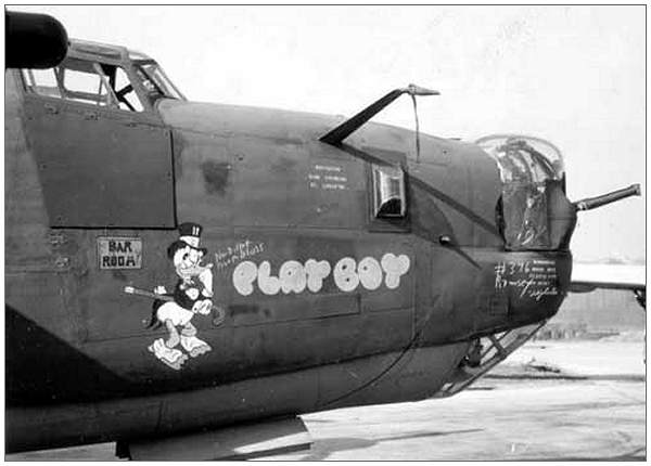 'Playboy' 41-293998 - Nose art - Starboard side