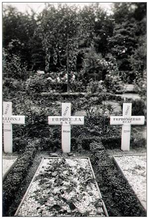 Old grave markers - grave 9-10-11 - O'Sullivan, Price, Pronger - Oldenbroek