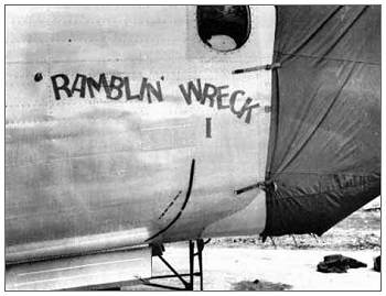 'RAMBLIN' WRECK' - nose art