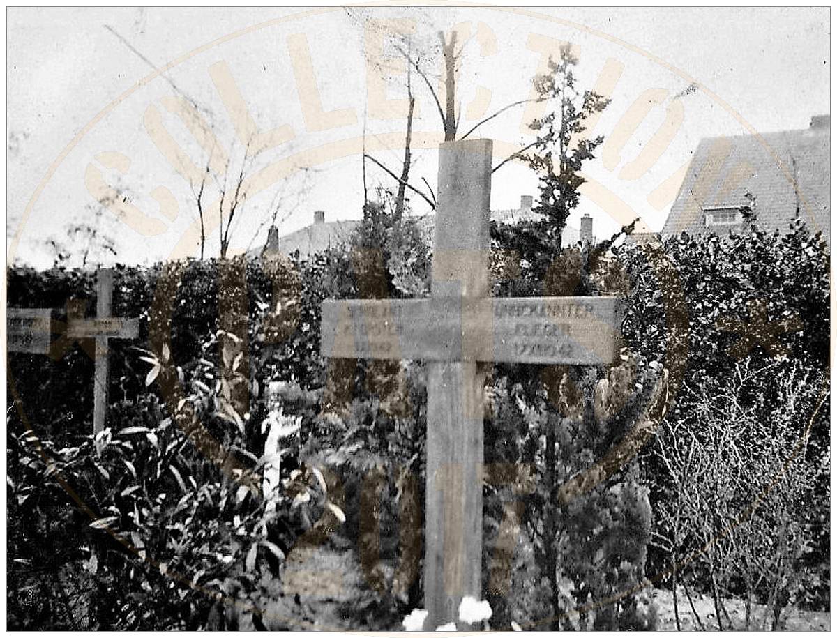 Initial grave marker of Sgt. K. Forster and 'Unbekannter Flieger'