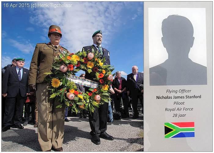 South African representives place wreath at memorial - 16 Apr 2015 - photo by Henk Tigchelaar