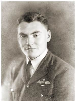 William 'Bill' Frank Tudhope - DFC - portrait - via Hans Hollestelle