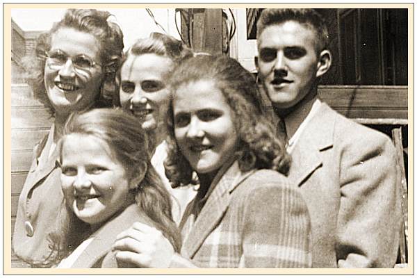 Uncle Ed with his sisters - Eastern 1940