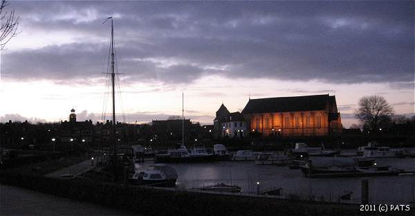 08:24am - St. Nicolaas church - illuminated - left Maria Church - 2011 (c) PATS