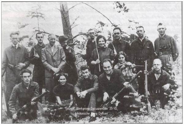 Nov 1944 - 2nd  Lt. Vogel and 2nd Lt. Sellers with underground Dalfsen, Lemelerveld and Ommen