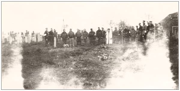 Memorial at Vollenhove Cemetery - 24 Allied graves (631-614) (611-606) - 15 Apr 1945