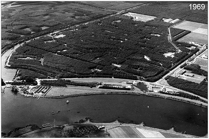 Aerial view - Luchtfoto terrein Waterloopkundig Laboratorium in 1969