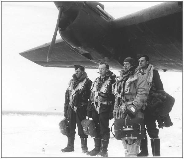 Original photo - Canadian crew in front of Halifax - original photo