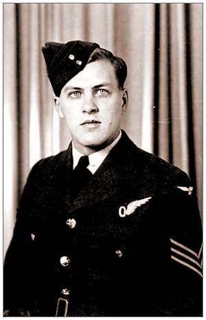 R/90781 - Warrant Officer Class II (F/Sgt.)  - Navigator  - Donald Leslie Jarrett - RCAF