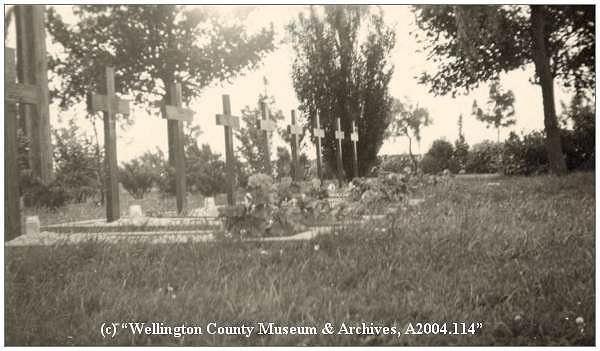 Workum Cemetery - Commonwealth War Graves - 26 Jun 1946 - photo by Phil. van Tol